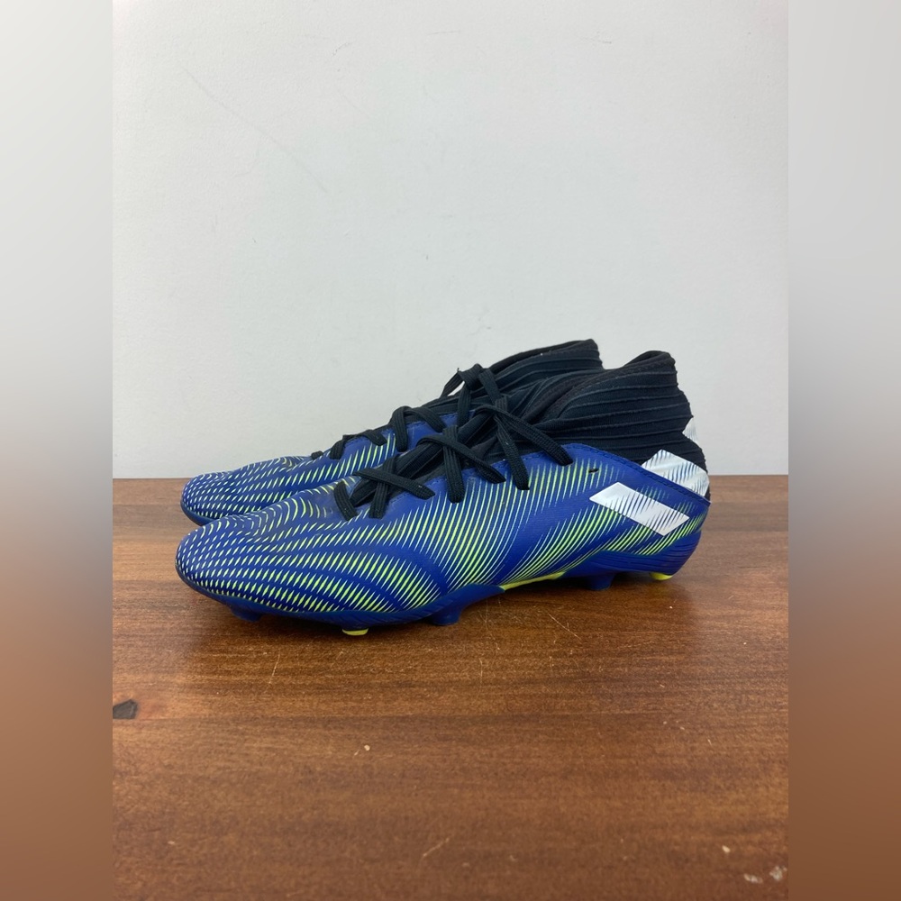 Adidas Kids 5.5 Nemeziz SGC 753002 Navy Blue Soccer Cleats Pre Owned Shoes